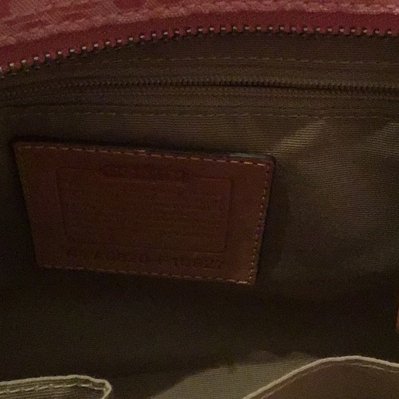 Preloved Coach bag pink canvas and patina leather very structure bag - Picture 7 of 7